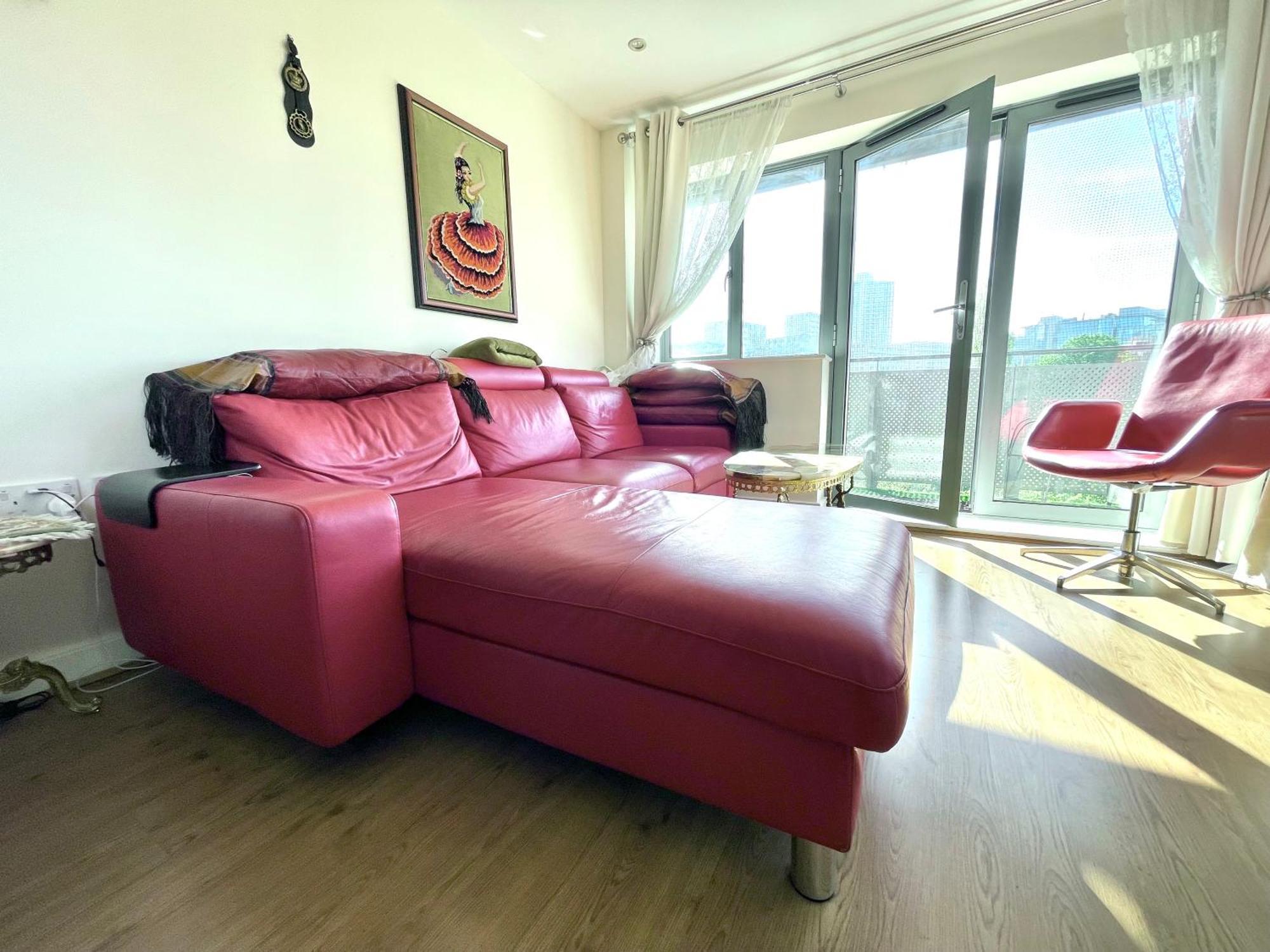 Luxury 2 Bedroom Apartment- Lake View - Free Parking - Wembley Stadium 5Km 런던 외부 사진