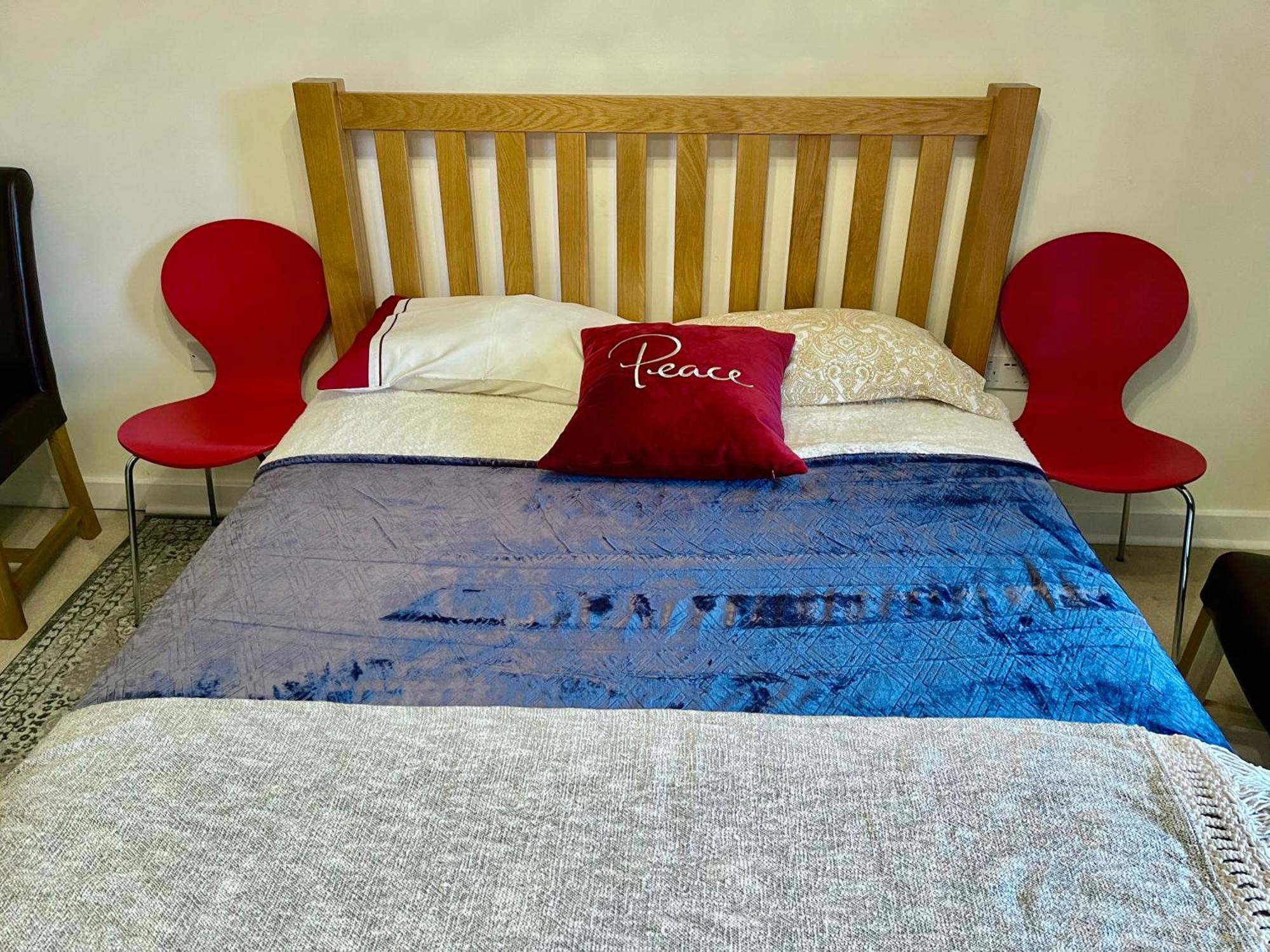 Luxury 2 Bedroom Apartment- Lake View - Free Parking - Wembley Stadium 5Km 런던 외부 사진